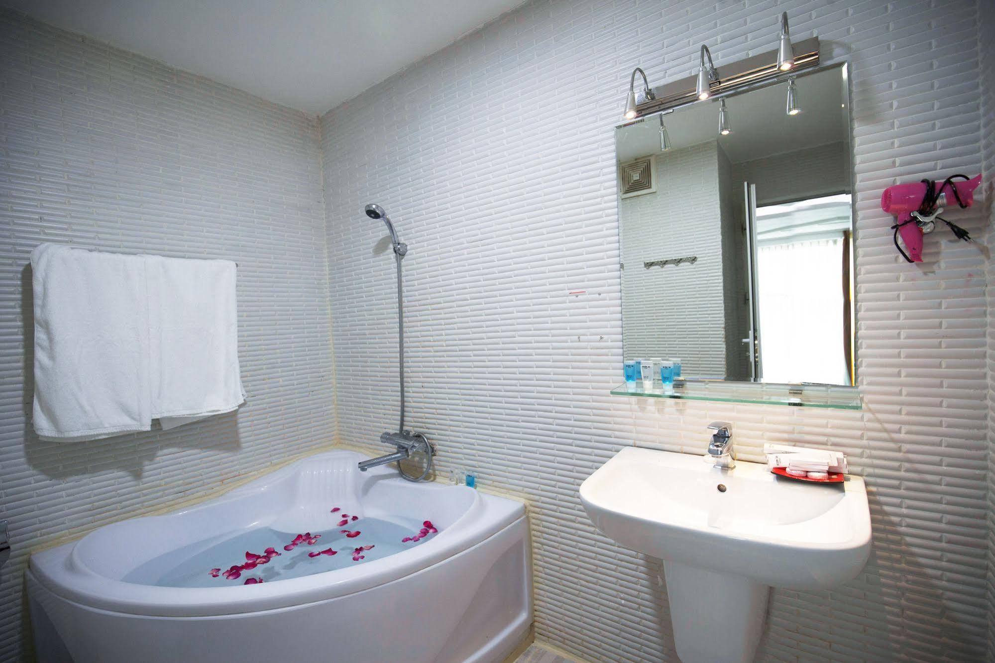 Sense Legend Hotel And Spa Ho Si Minh-város Kültér fotó